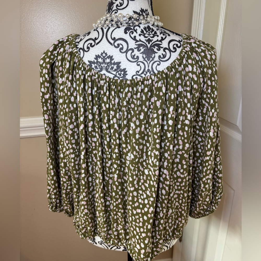 Eloquentii- Women's Plus Size Dot Print peasant top, size 22/24 - Picture 7 of 10